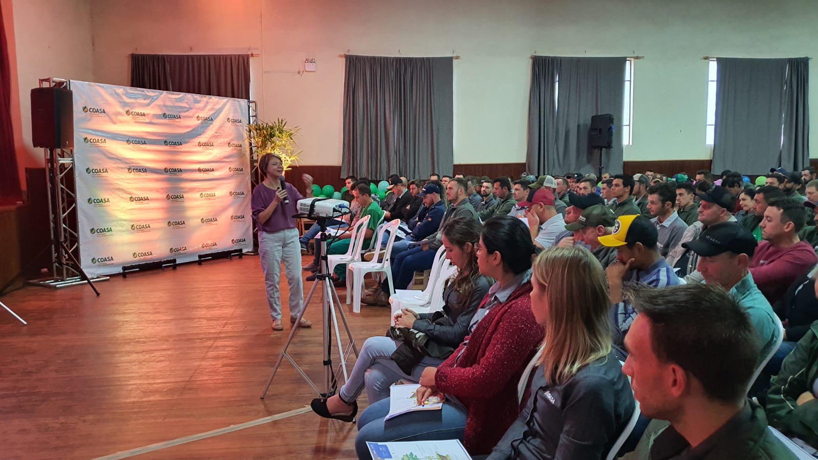 Coasa reúne equipe para comemorar o Plano de Participação nos Resultados