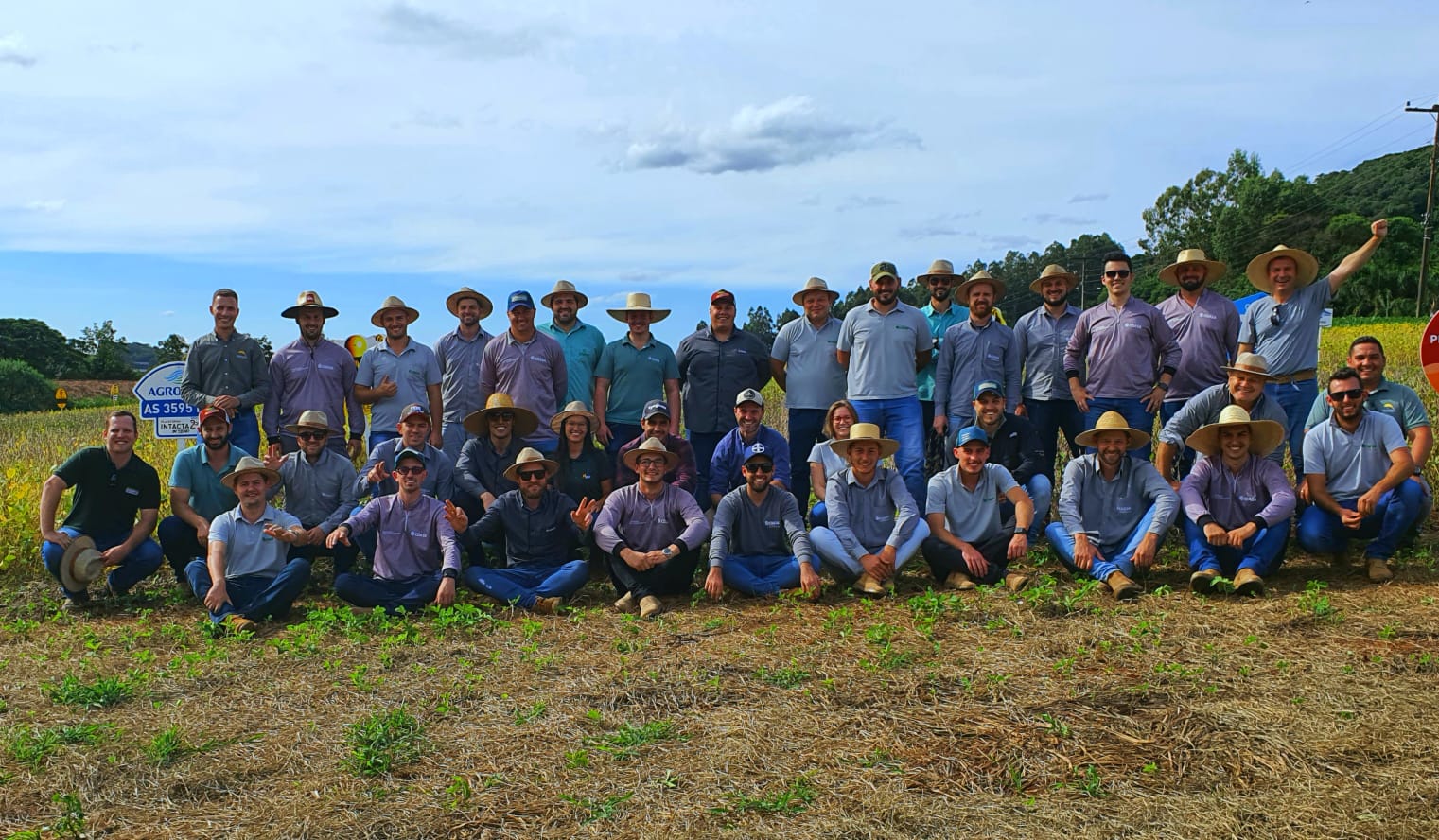 Coasa realiza giro técnico para avaliar desempenho de cultivares