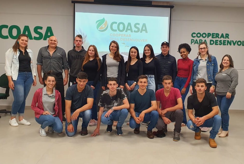Coasa desenvolve Programa Aprendiz Cooperativo do Campo para 17 jovens