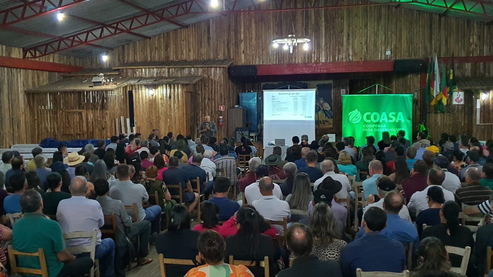 Coasa realizou encontros regionais com seu quadro social