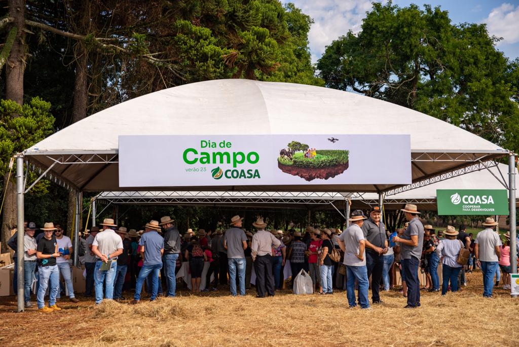 Dia de Campo da Coasa se destaca por novidades em tecnologia e informações sobre previsões climáticas para as próximas culturas 