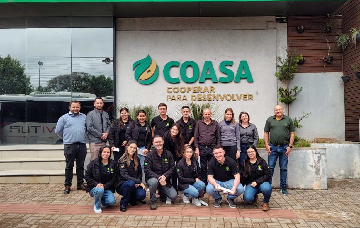 Acadêmicos do Curso Superior em Gestão de Cooperativas visitam a Coasa