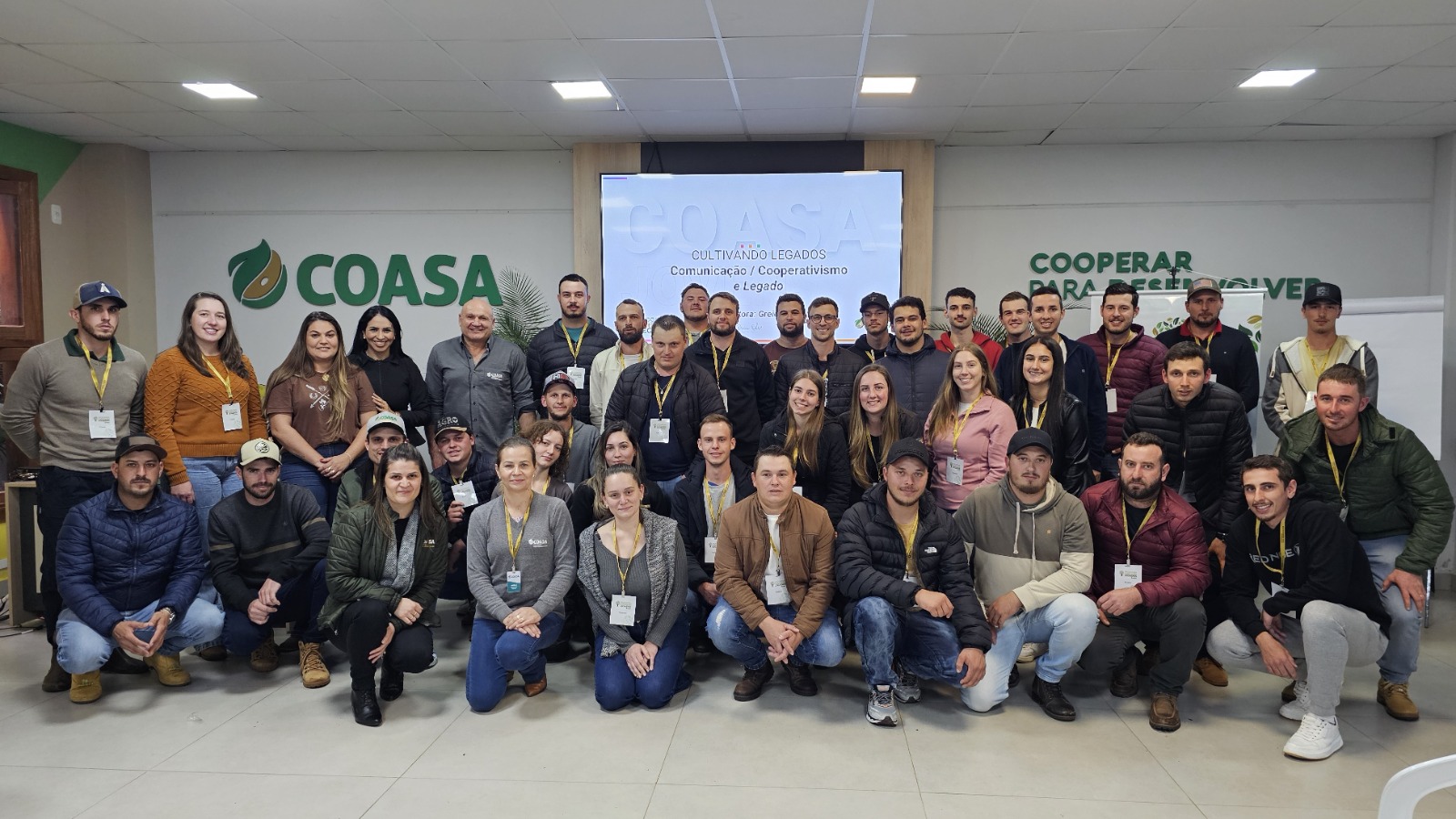 Coasa inicia nova turma do programa Cultivando Legados com foco na formação de jovens cooperados