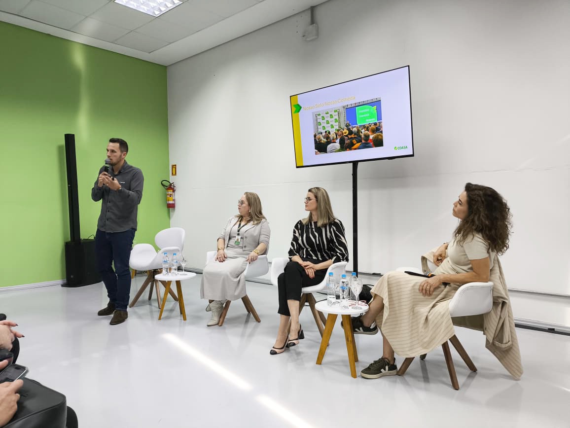 Coasa apresenta programa de conservação do solo em painel ESG da Expointer