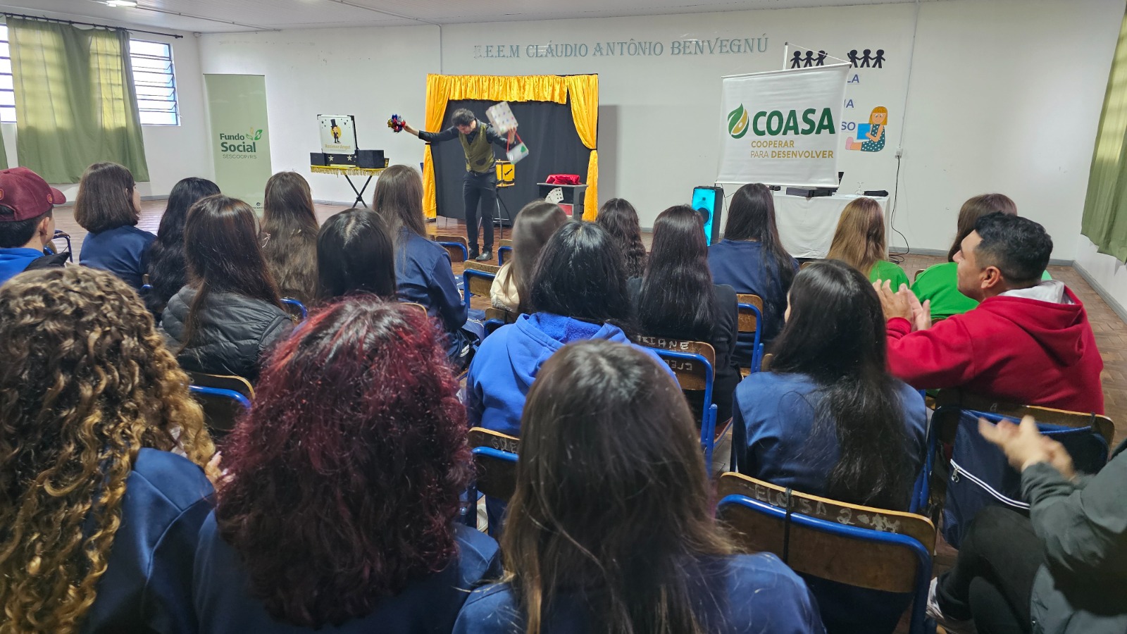 Escola Cláudio Antônio Benvegnú